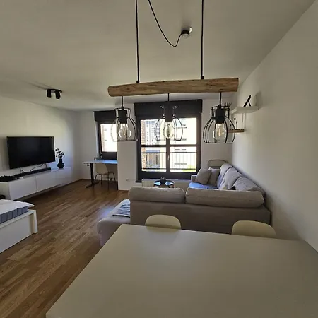 Cozy In The Center Of Apartamento Liubliana